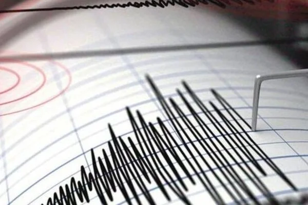 Ege'de deprem