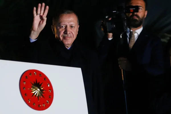 Erdoğan: Teröristler Suriye'ye kaçmaya çalışıyorlar