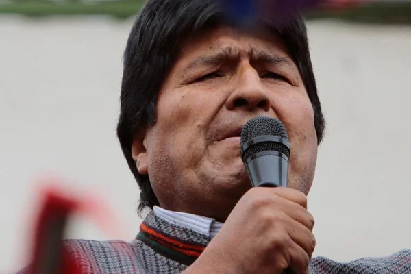 Evo Morales, Bolivya'dan ayrıldı