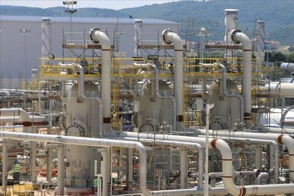 Gazprom duyurdu! TürkAkım'da iki boru hattı da doğal gazla dolduruldu