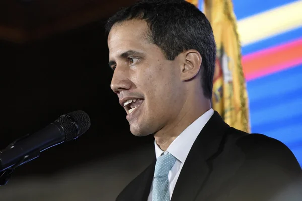 Guaido, Venezuela halkını sokağa çağırdı