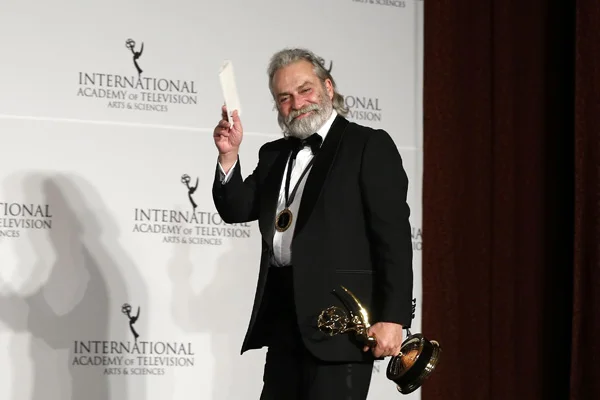 ''Haluk Bilginer'in aldığı ödül Emmy Ödülü değildi'' iddiası