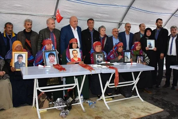 Hatay ve Trabzon'dan Diyarbakır annelerine destek
