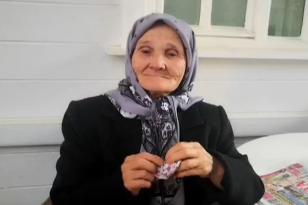 Hatice Süleymanoğlu 'Naim'i izlerken ağladı