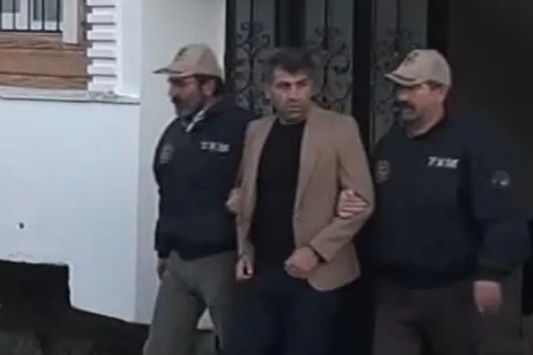 HDP'li başkan ve meclis üyesine terör gözaltısı