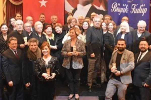 İBB Şehir Tiyatroları İsmet Küntay Ödülleri'nde 3 ödüle layık görüldü