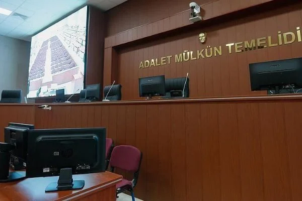 İlkokul öğretmenine öğrencisini kitapla yaralamaktan ceza