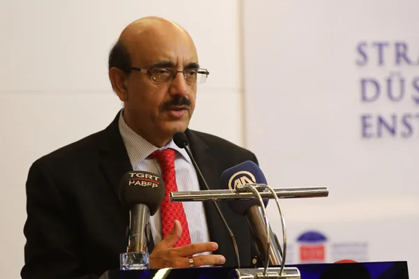 İmran Han dünya kamuoyuna seslendi: Keşmirlileri bu soykırımdan kurtarın
