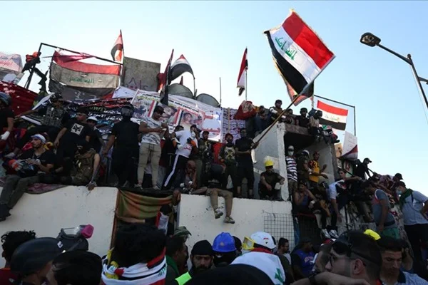 Irak'taki gösterilere müdahale: Yaralılar var