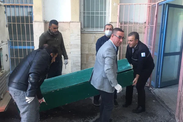İran sınırında erkek cesedi bulundu