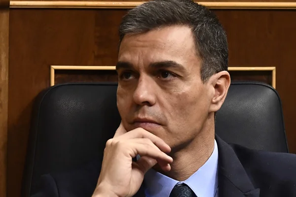 İspanya'da siyasi belirsizlik: Seçim sonuçları ''koalisyon'' dedi