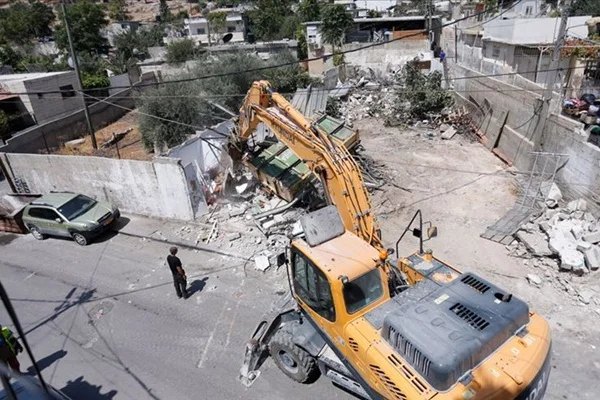İsrail, Batı Şeria ve Doğu Kudüs'te Filistinlilerin evlerini yıktı