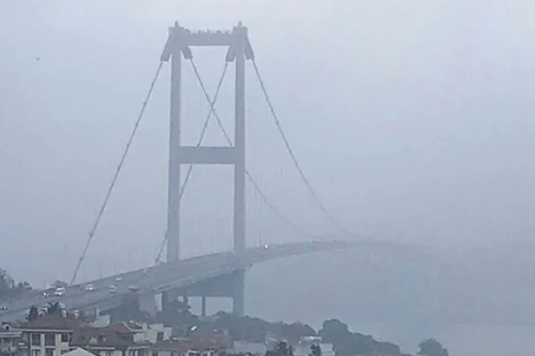 İstanbul Boğazı'nda yoğun sis