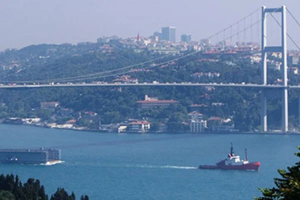 İstanbul Boğazı trafiğe kapatıldı