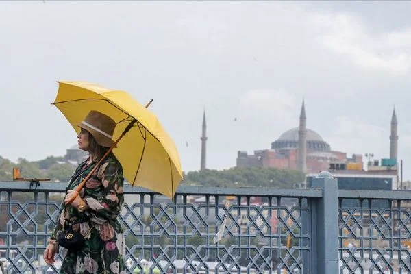 İstanbul'da hafif sağanak bekleniyor