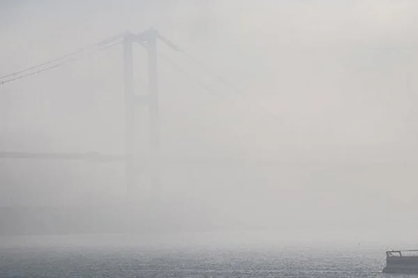 İstanbul'da sis nedeniyle vapur seferleri iptal