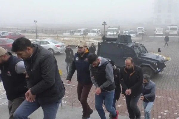Kars'ta PKK operasyonu: 9 gözaltı