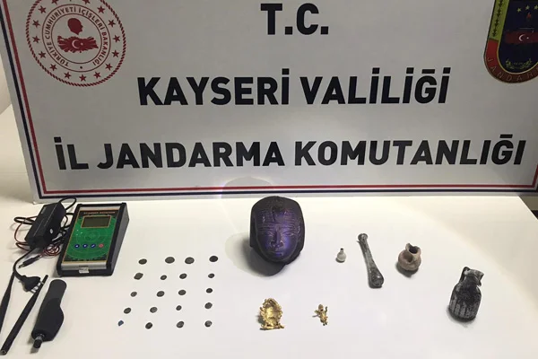 Kayseri'de kaçakçılık operasyonu: 4 gözaltı