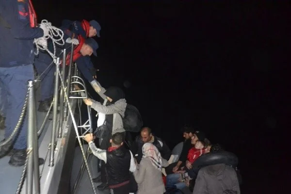 Kuşadası'nda 46 kaçak göçmen yakalandı