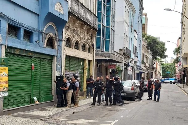 Londra ve Lahey'den sonra Brezilya'da da bıçaklı saldırgan dehşeti