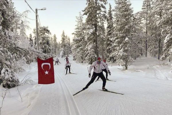 Milli kayakçılar Finlandiya'da kamp yapıyor