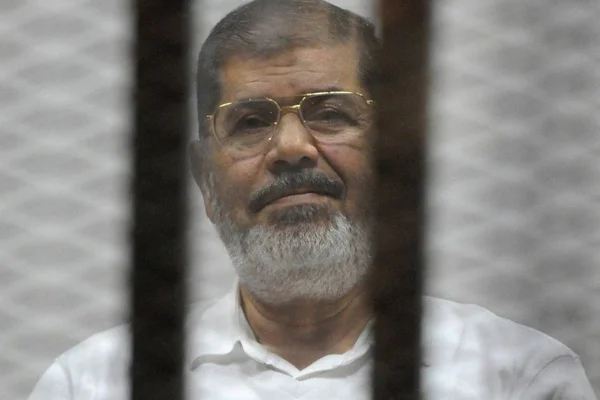 Mısırlı eski iki bakandan Mursi çağrısı