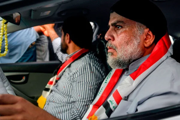 Mukteda Sadr'dan Iraklılara: Sokağı terk etmeyin