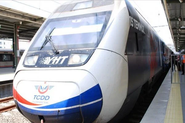 Öğretmenlere tren bileti ve kargoda '24 Kasım' indirimi