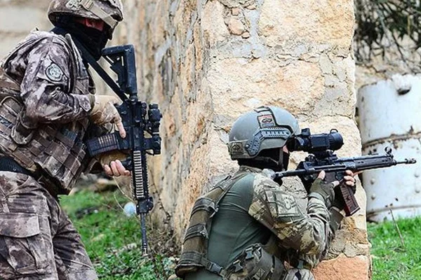 Operasyonlarla PKK'ya darbe: Haberleşme oranı yüzde 75 azaldı