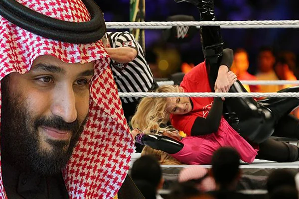 Prens Selman'ın ülkesinde hızlı değişim! Suudi Arabistan'da, ilk kadın Amerikan güreşi müsabakası düzenlendi!