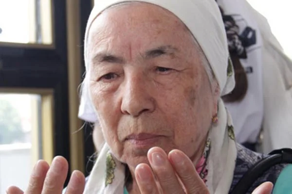 Rus işgalciler tarafından alıkonulan Ayşe Seytmuratova, serbest bırakıldı