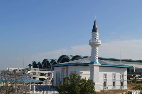 Sabiha Gökçen Havalimanı Camisi ibadete açıldı