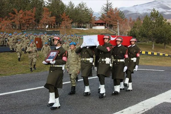 Şehitlerimizi uğurluyoruz