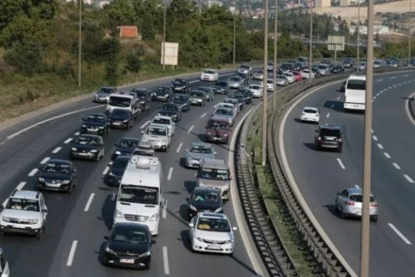 TEM'de hafta sonu köprü çalışması nedeniyle şerit daraltması yapılacak