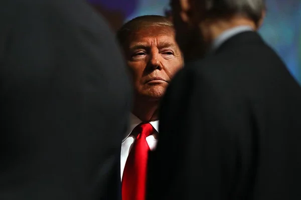 Trump'ın azil soruşturmasının ilk oturumunda neler yaşandı?