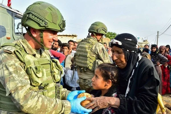 Türk askeri Rasulayn'a huzur getirdi