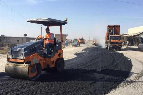 Türkiye'den Tel Abyad'a elektrik ve yol hizmeti