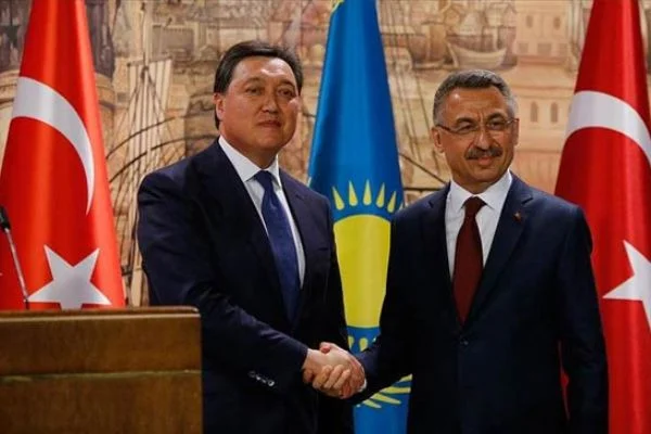 'Türkiye ile Kazakistan arasında 1,4 milyar dolarlık 19 sözleşme imzalandı'