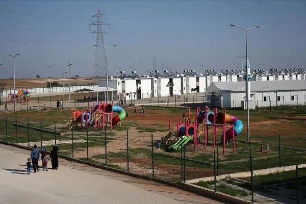 Türkiye'nin Suriyelilere misafirperverliğinin göstergesi: Sarıçam Geçici Barınma Merkezi