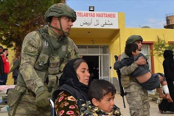 Türkiye Tel Abyad Hastanesi'ni onardı