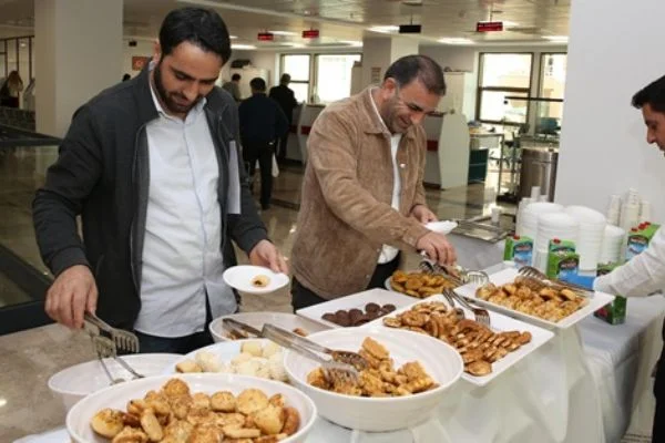 Vergi ödemeye gideni 5 yıldızlı ikramlar karşılıyor