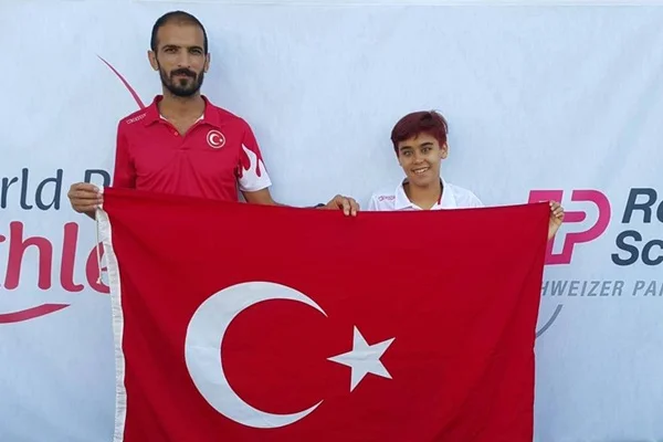 Yenimahalle'nin özel sporcusu kendi rekorunu kırdı