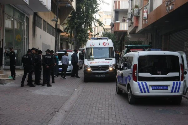 Zeytinburnu'nda mülk kavgası: 3 yaralı
