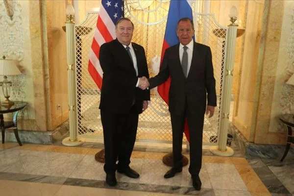 ABD'de bir araya gelen Pompeo ve Lavrov'dan kapsamlı görüşme
