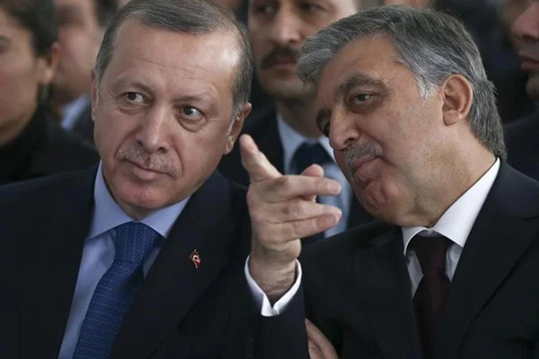 Abdullah Gül'den Şehir Üniversitesi açıklaması: ''Tayyip Bey'i aradım''