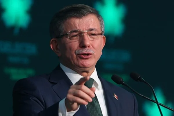 Ahmet Davutoğlu'nu hangi siyasiler aramadı?