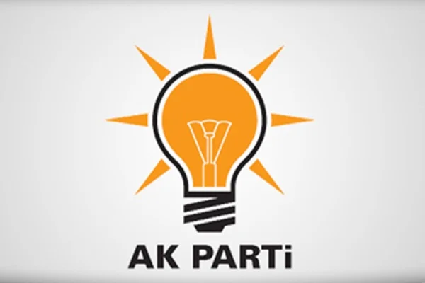 AK Parti'de iki istifa