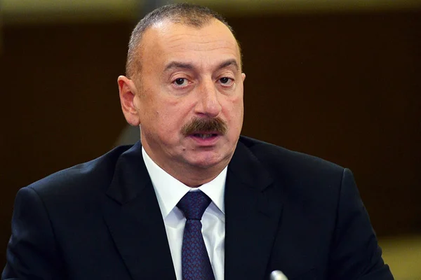 Azerbaycan lideri Aliyev parlamentoyu feshetti