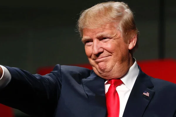 Azil sürecinin ardından Trump'a verilen destek arttı