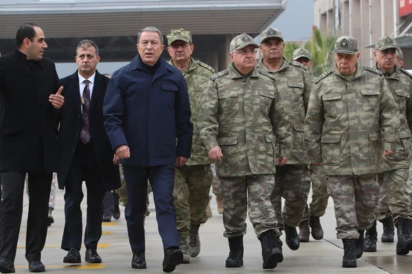 Bakan Akar Suriye sınırında: İdlib'deki gözlem noktasını kapatmayacağız